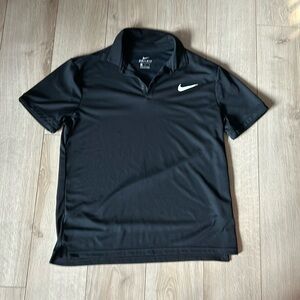 Men’s Nike golf shirt worn once, Size M